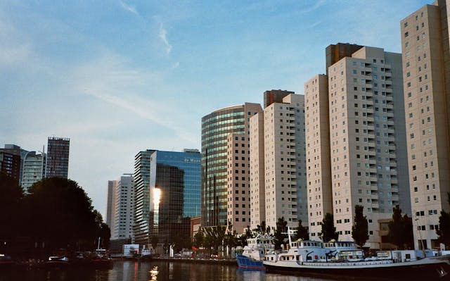 Apartments Rotterdam header